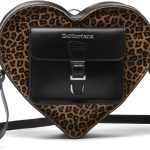 Dr. Martens Zaino trasparente a forma di cuore, Kiev nero + leopardo Hair on, Mini : Amazon.it: Moda